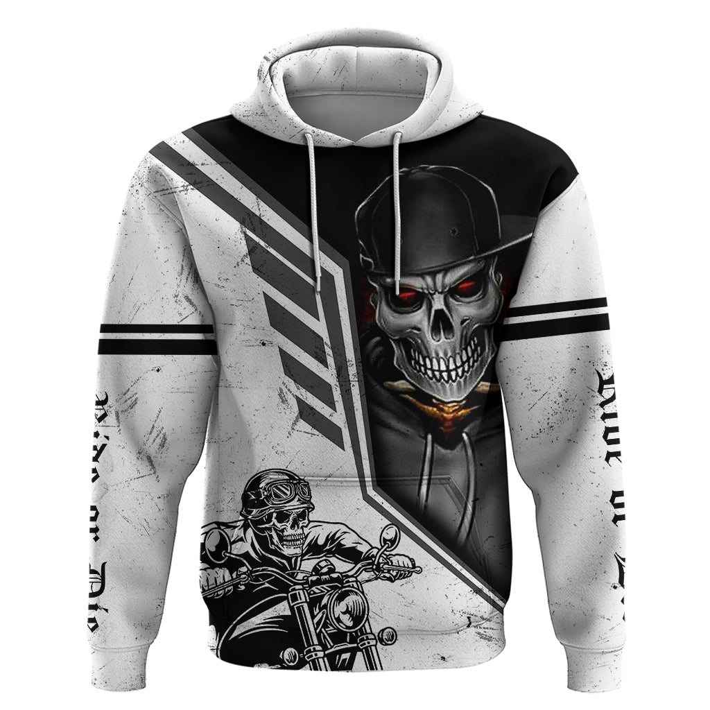 skull-hoodie-riding-motocycle